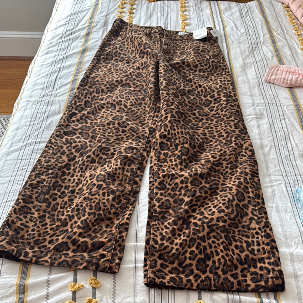 NWT Gap leopard cords